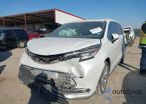 2022 Toyota Sienna Platinum z USA, uszkodzony, nr VIN 5TDERKEC5NS074982